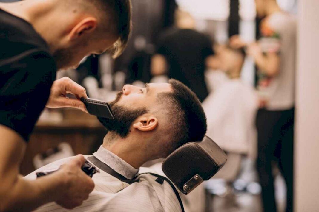 pelo,-barba-y-hongos:-el-menu-de-algunas-peluquerias-y-barberias
