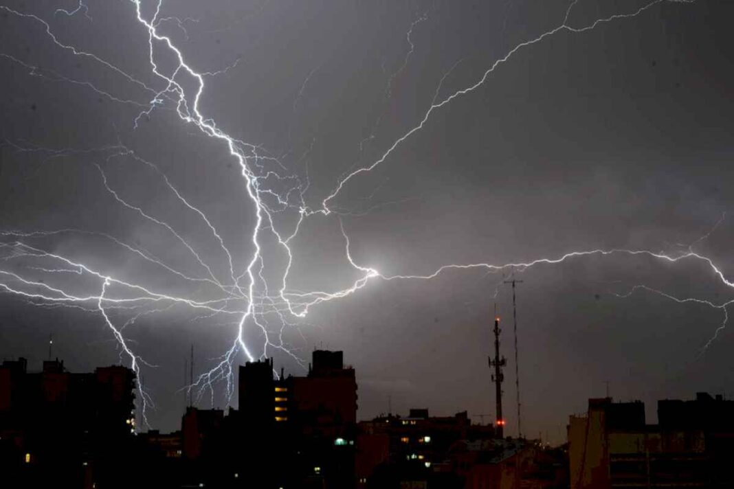 buenos-aires-y-casi-todo-el-centro-y-norte-del-pais-bajo-alerta-por-fuertes-tormentas-y-caida-de-granizo