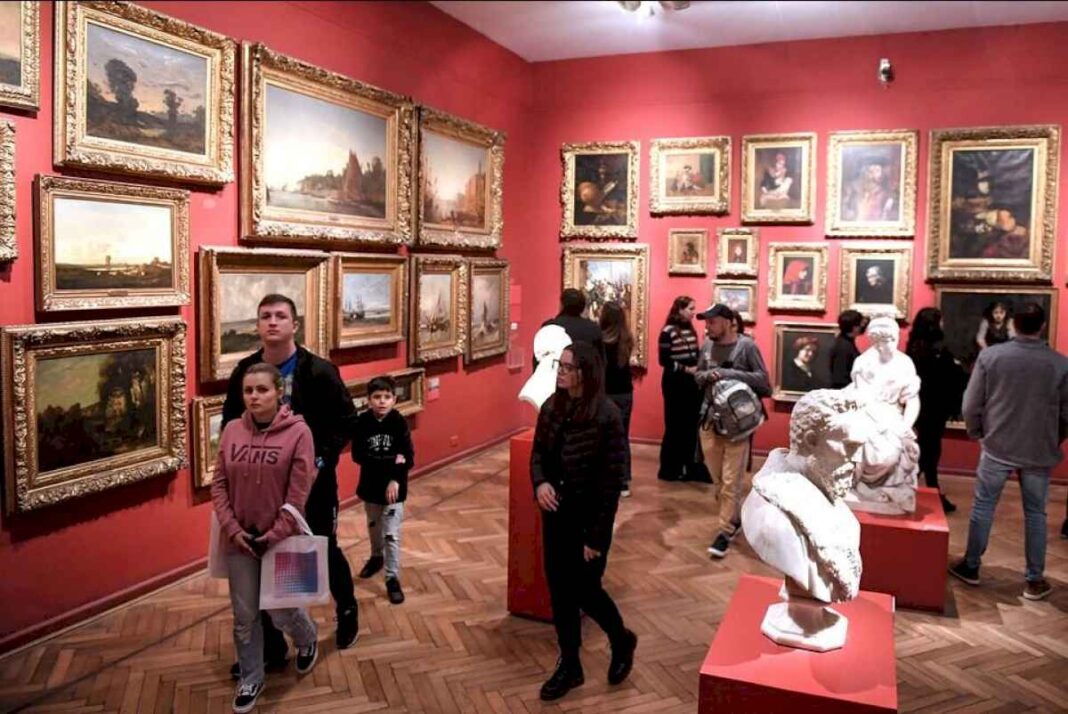 el-ajuste-llega-a-los-museos:-cobraran-entradas-y-buscan-financiacion-privado