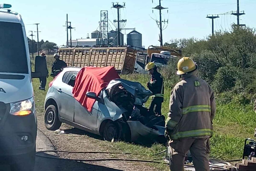 entre-rios:-una-familia-destruida-tras-un-choque-fatal-contra-un-camion