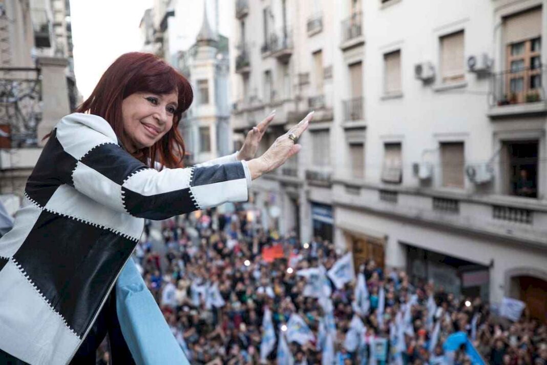 sin-traicion-en-el-dia-de-la-lealtad,-cristina-adelanta-el-ano-electoral