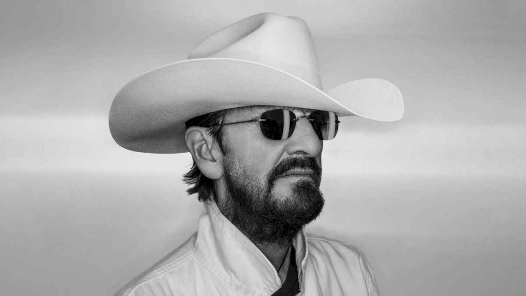 ringo-starr-presento-«time-on-my-hands»,-primer-adelanto-de-su-futuro-disco-country-«look-up»