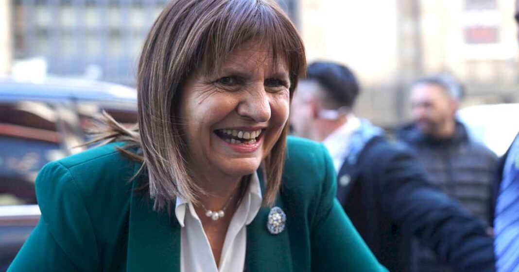 patricia-bullrich-hablo-de-la-interna-del-peronismo:-«ya-no-es-la-cristina-eterna,-tiene-un-despelote-dentro-del-pj»