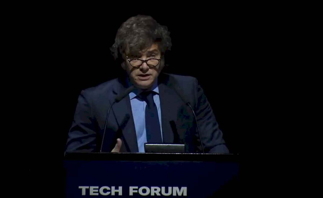 javier-milei-hablo-de-la-flexibilidad-en-el-mercado-laboral-y-volvio-a-criticar-a-gines-gonzalez-garcia-en-el-tech-forum-argentina