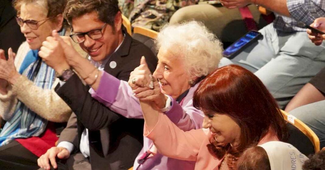 despues-de-llamarlo-traidor-y-en-medio-de-la-pelea-del-pj,-cristina-se-sumo-a-un-acto-de-kicillof-en-la-plata
