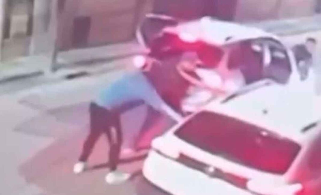 nervios-de-acero.-un-militar-retirado-mato-de-un-disparo-en-el-pecho-a-uno-de-los-cuatro-delincuentes-que-le-quisieron-robar-el-auto
