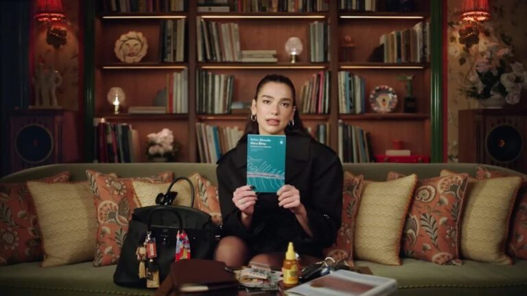 Dua Lipa recomendó dos novelas de autores argentinos