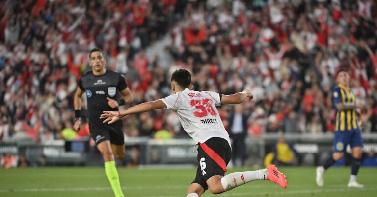 River Plate se despide de su público en el Monumental con una goleada ante Rosario Central