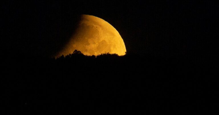 Primer eclipse lunar de 2025: Colombia se prepara para un espectáculo astronómico,