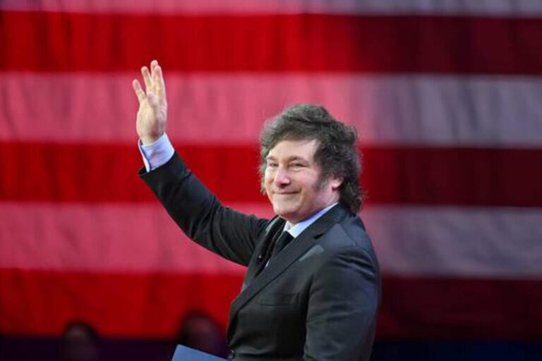 Gracias a Milei, la inflación de diciembre se mantuvo y la interanual se derrumbó