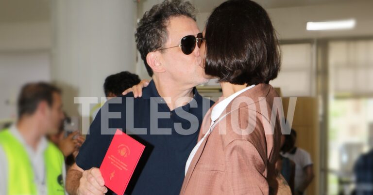 Se casaron Andrés Calamaro y Natalí Franco: las fotos del civil y su increíble historia de amor