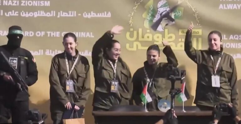 Hamas libera a cuatro mujeres soldados de Israel en Gaza en la segunda entrega de rehenes