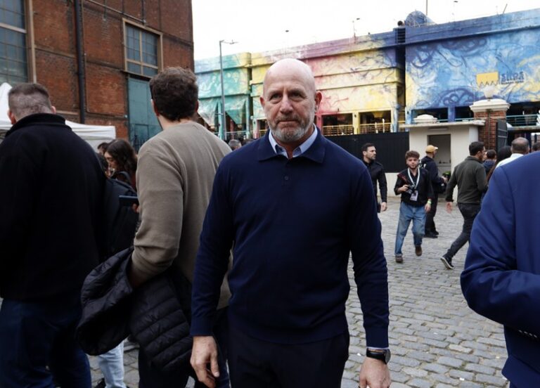 Fuerte cruce de Patricia con Waldo Wolff por los presos que se fugaron en un taxi