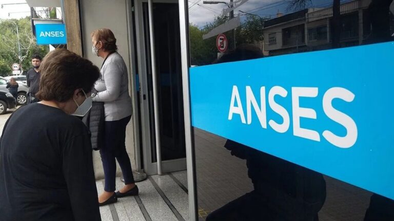 ANSES: quiénes cobran sus haberes este viernes 14 de febrero