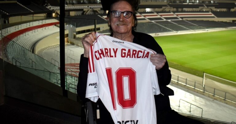 Sorpresa en River: Charly García se llevó la diez y cenó en el Monumental