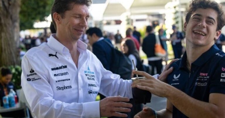 Colapinto y el reencuentro con Williams: pasó por el paddock y le hizo probar el mate a Vowles