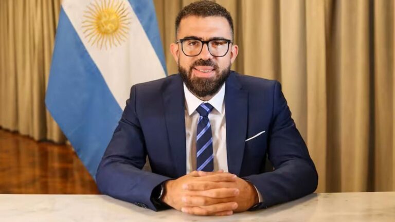 Renunció el funcionario que debía analizar la legalidad de la fusión entre Telefónica y Telecom