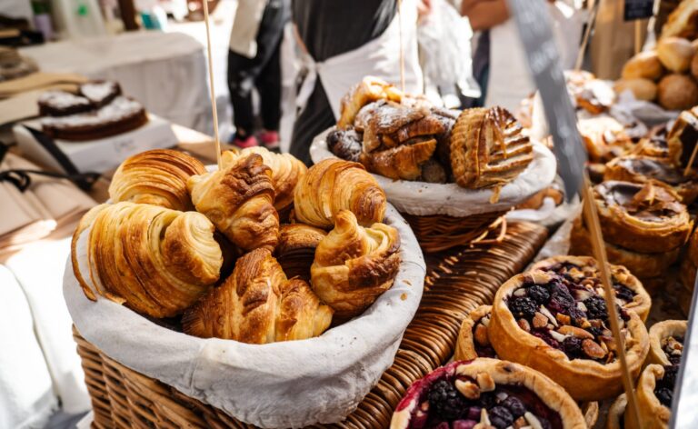 Feria Francesa en Recoleta: once platos que hay que probar entre pastelería y los quesos