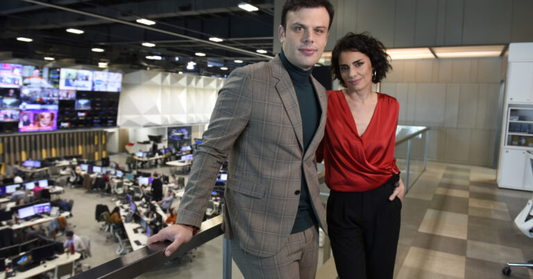 Cumple 20 años el noticiero «Arriba argentinos» en eltrece