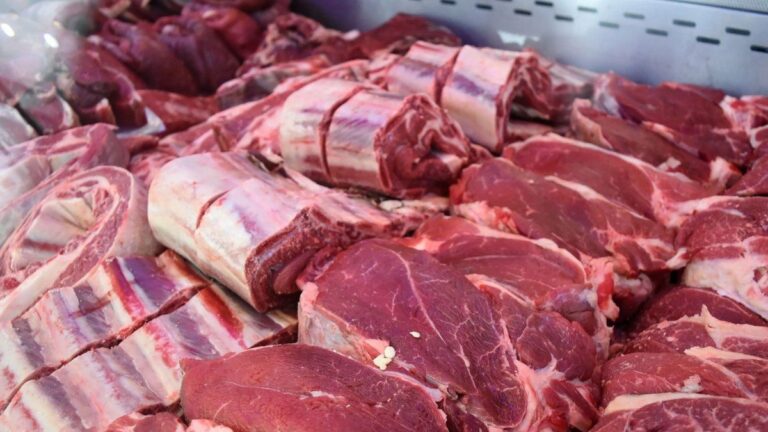 En abril, siguen las subas de precios: la carne y los lácteos pican en punta