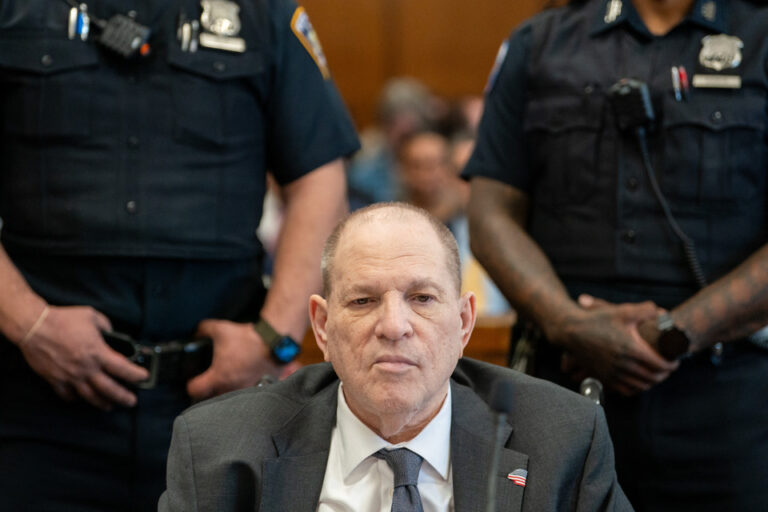 Fue declarado nulo el juicio por una de las denuncias de violación contra Weinstein