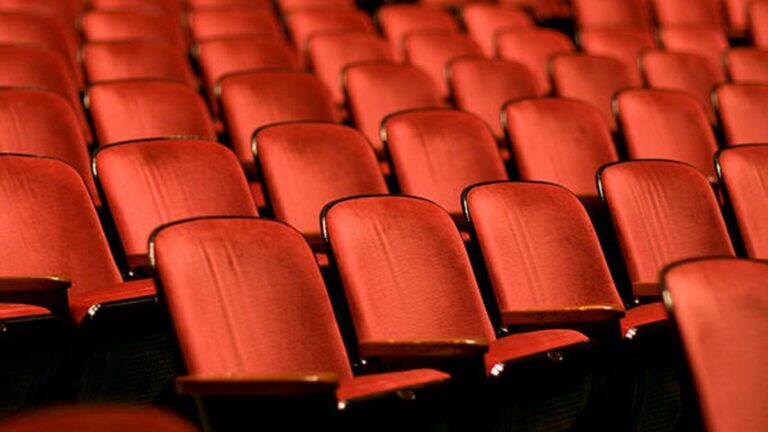 Golpe al cine nacional: buscan vaciar el Gaumont, la principal sala para películas argentinas