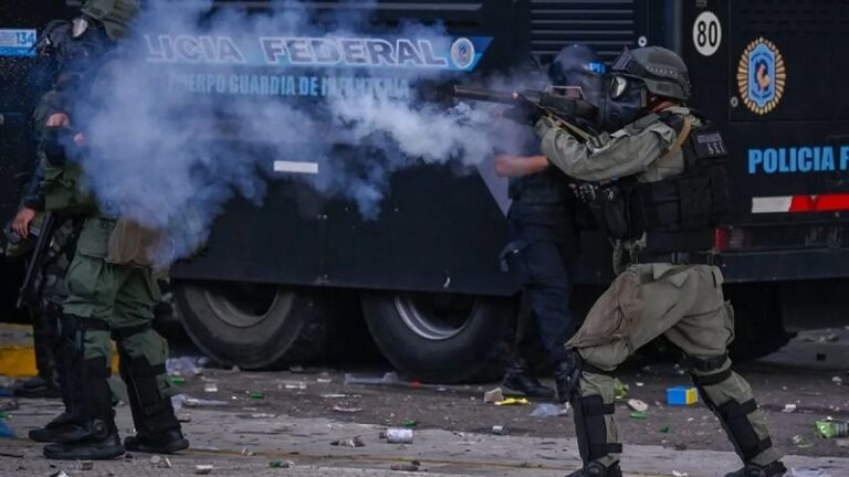 Gendarmería contra Pablo Grillo: casi lo matan y ahora lo culpan