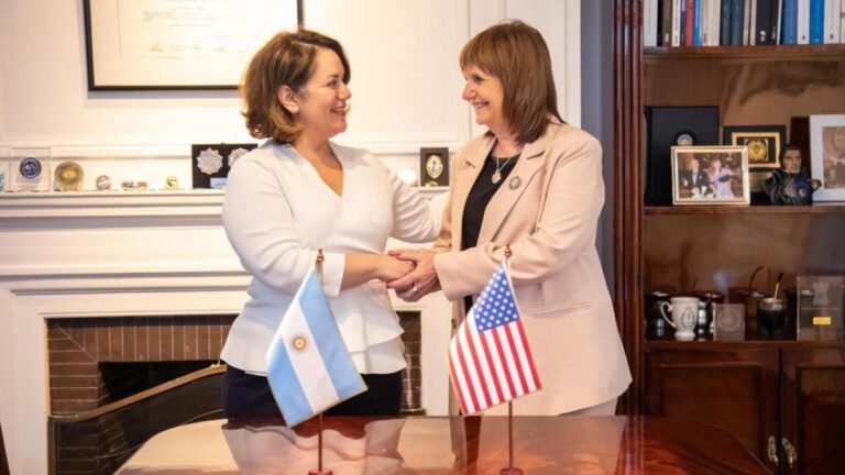 Patricia Bullrich se reunió con una funcionaria de la Embajada de EEUU