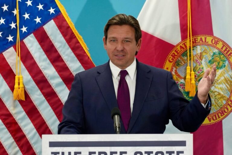 Una buena noticia para Florida: el cambio de Ron DeSantis que impacta en los conductores y seguros de autos
