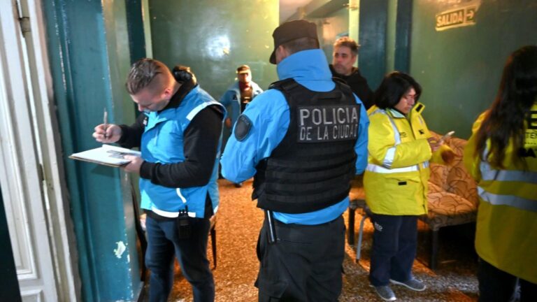 Ciudad recuperó un edificio tomado y alcanzó los 400 desalojos en la gestión de Jorge Macri