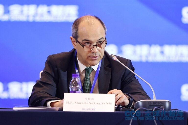 Ciudadanos chinos sugieren que les piden coimas para darles la visa de Argentina