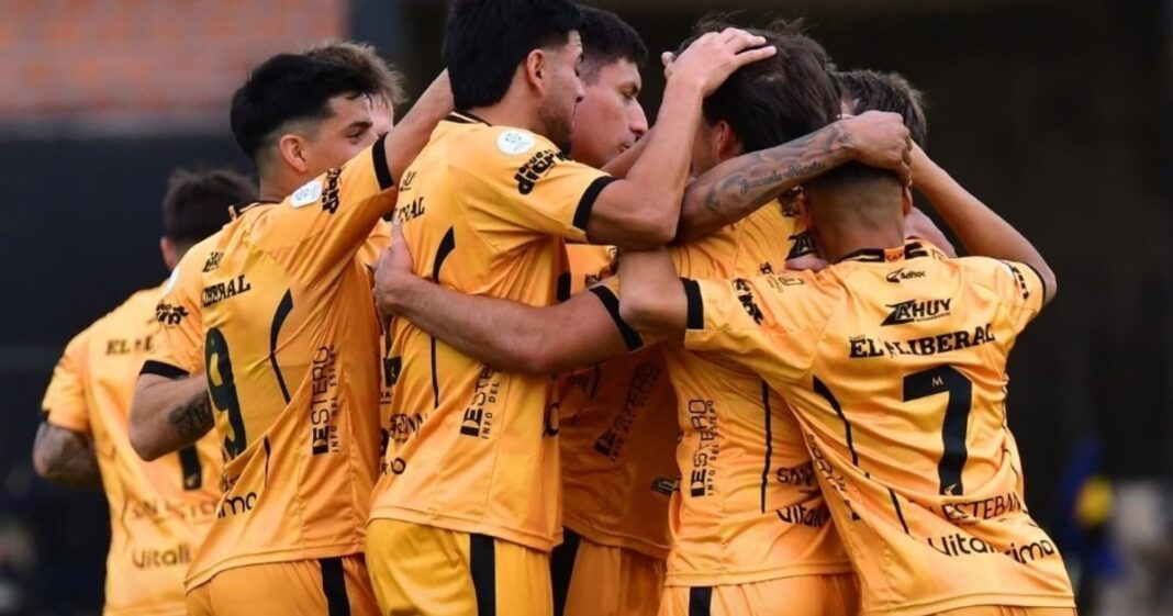 2106207-talleres-de-escalada-no-pudo-evitar-el-descenso