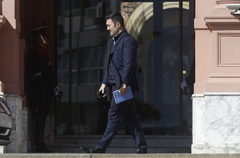 Fuertes críticas a Petri por la muerte de un piloto de la Fuerza Aérea: «Hubo corrupción y negligencia»