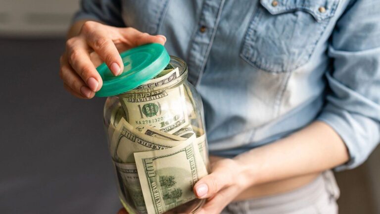 Las técnicas chinas que tenés que probar si tenés problemas para ahorrar en dólares