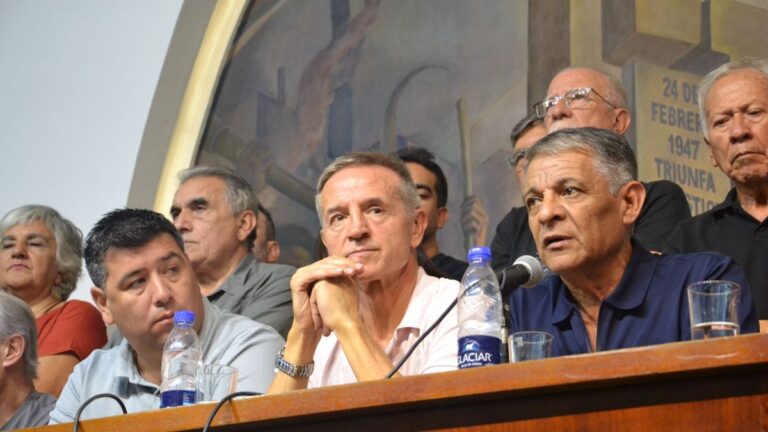 Reforma laboral: mientras delinea la estrategia judicial, la mesa chica de la CGT se reúne este miércoles y evalúa marchar al Senado