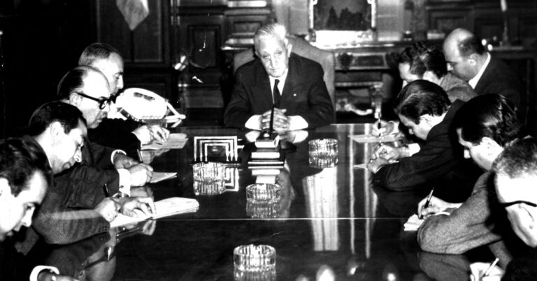 Cuando Illia buscó ordenar un mercado conflictivo