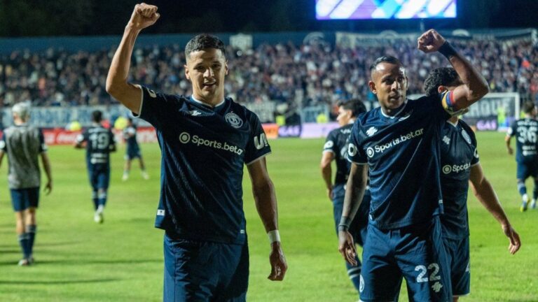 Independiente Rivadavia dio el golpe, venció a Rosario Central y se subió a la cima de la Zona B