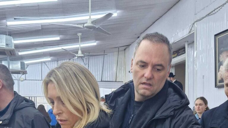 Manuel Adorni, más complicado: un alquiler en el country en paralelo a la casa para reciclar