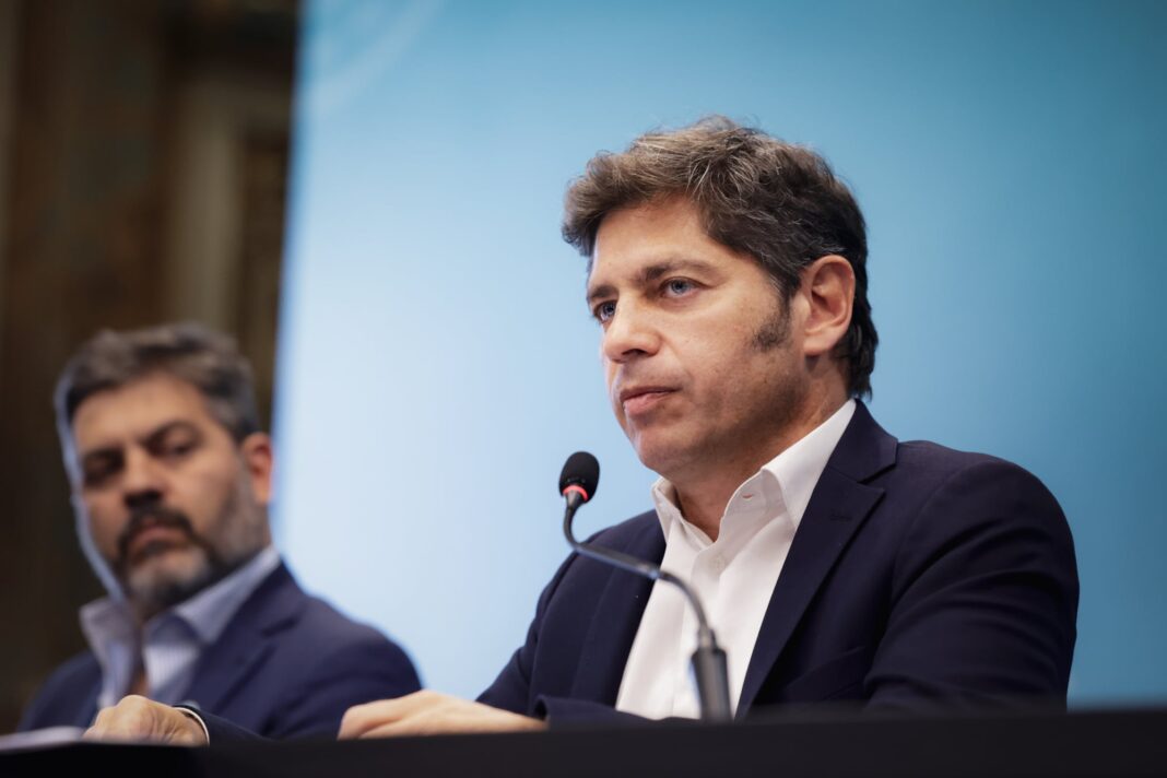 Axel Kicillof, gobernador de la provincia de Buenos Aires, durante una entrevista.
