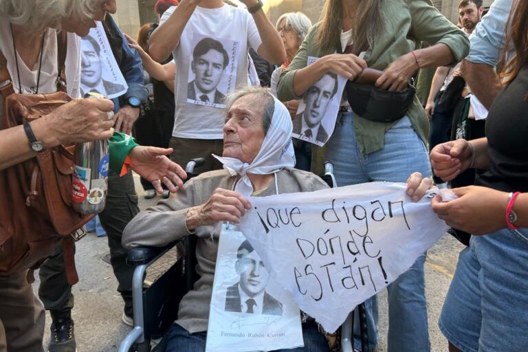 Multitudinaria marcha del 24M con críticas al gobierno actual