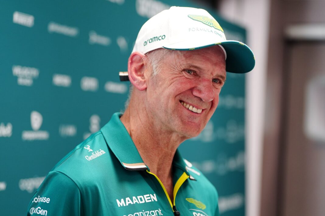 Adrian Newey, director técnico de Aston Martin, en el paddock de la Fórmula 1.