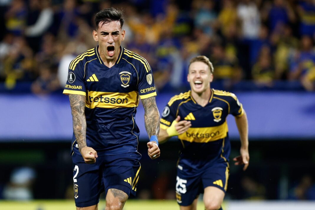 Jugadores de Boca Juniors celebrando el gol ante Barcelona de Ecuador en La Bombonera.