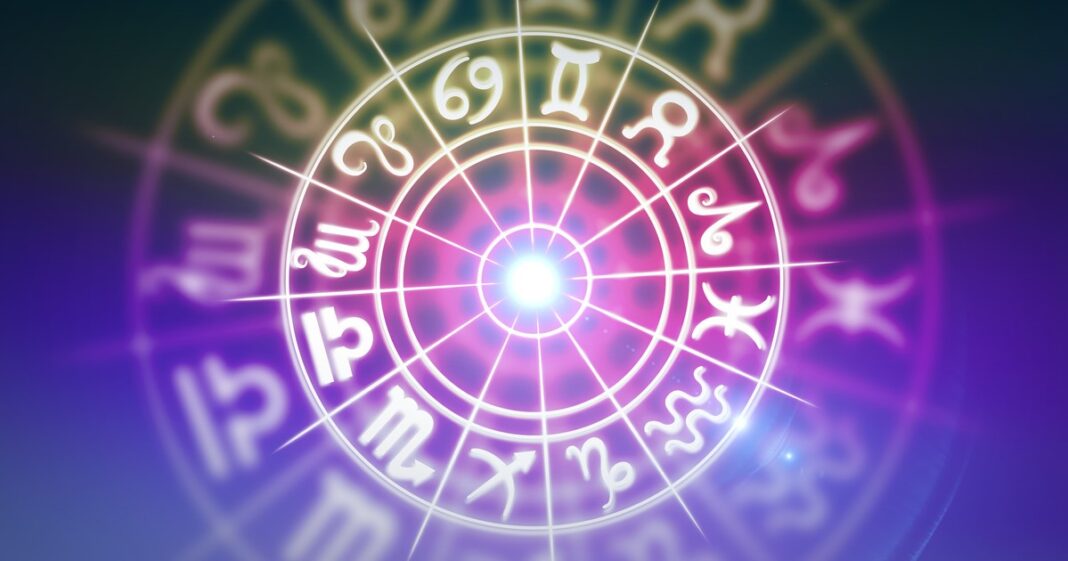 Carta natal astrológica con las doce casas y el ascendente destacado