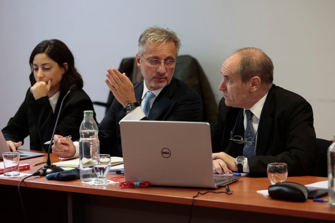 Claudio Villamide, excomandante de la Fuerza de Submarinos, declarando ante el tribunal.