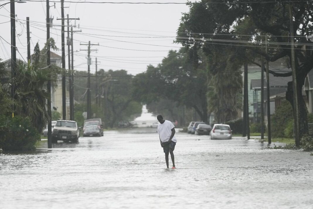 Mapa de Houston con superposición de áreas de riesgo de inundación según estudio reciente