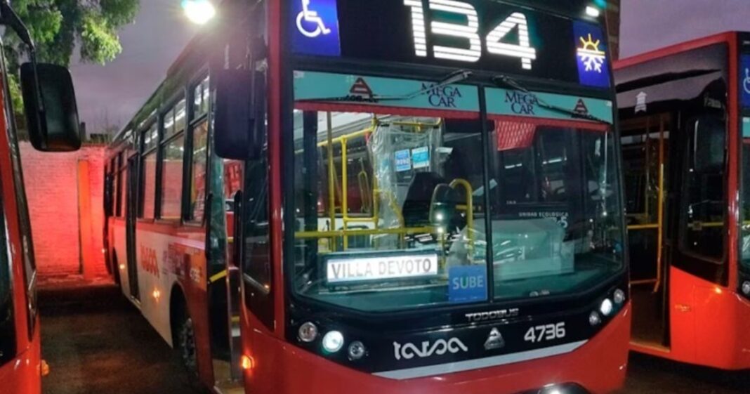 Lugar del accidente en la intersección de Chivilcoy y Nazarre, Villa Devoto.
