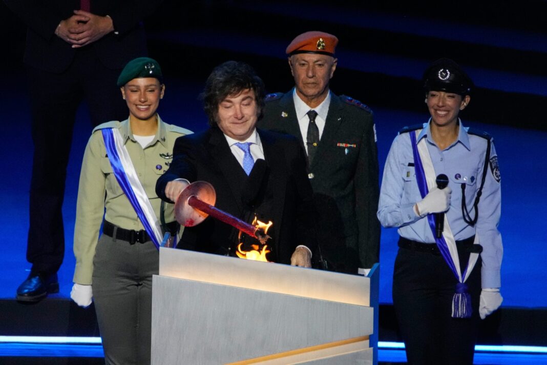 El presidente Javier Milei durante un acto previo a la ceremonia de las antorchas en Israel.