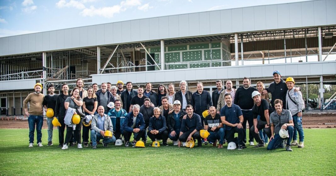 Avances en la construcción del nuevo predio deportivo de Racing Club en Ezeiza.