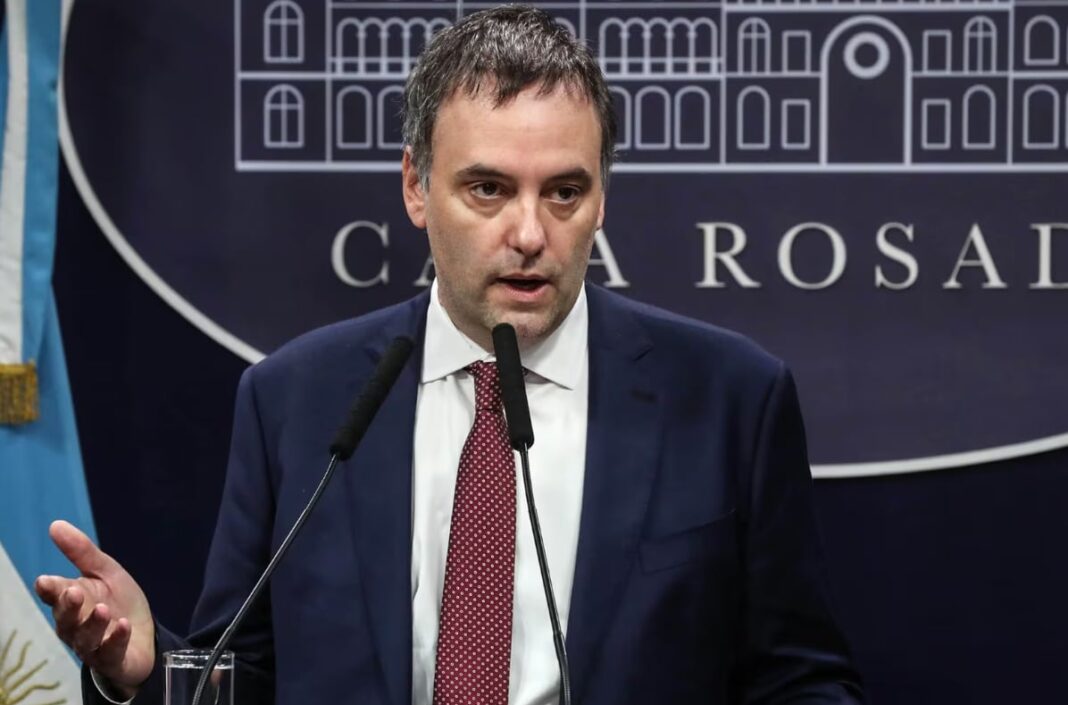 Manuel Adorni, vocero presidencial, en el marco de la causa por movimientos con criptomonedas