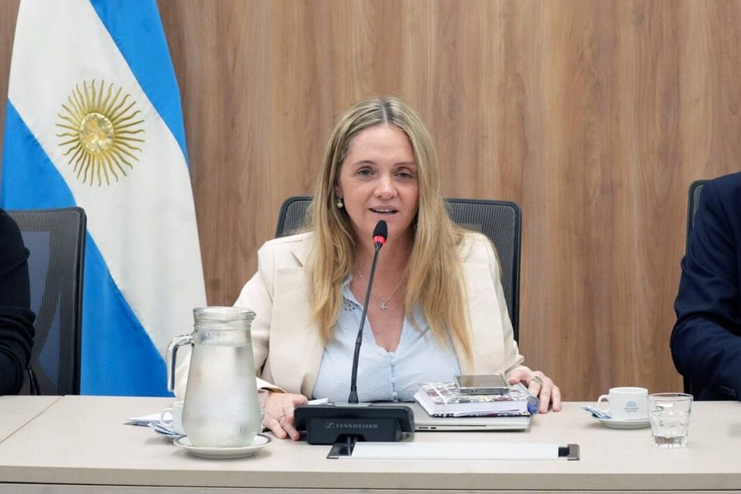 Diputada Gabriela Flores en el Congreso